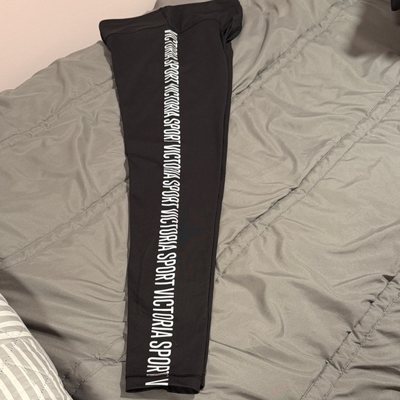 Victoria Sport Black Sweatshirt - Picture 2 of 11